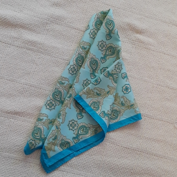 Silk scarf - Picture 5 of 8